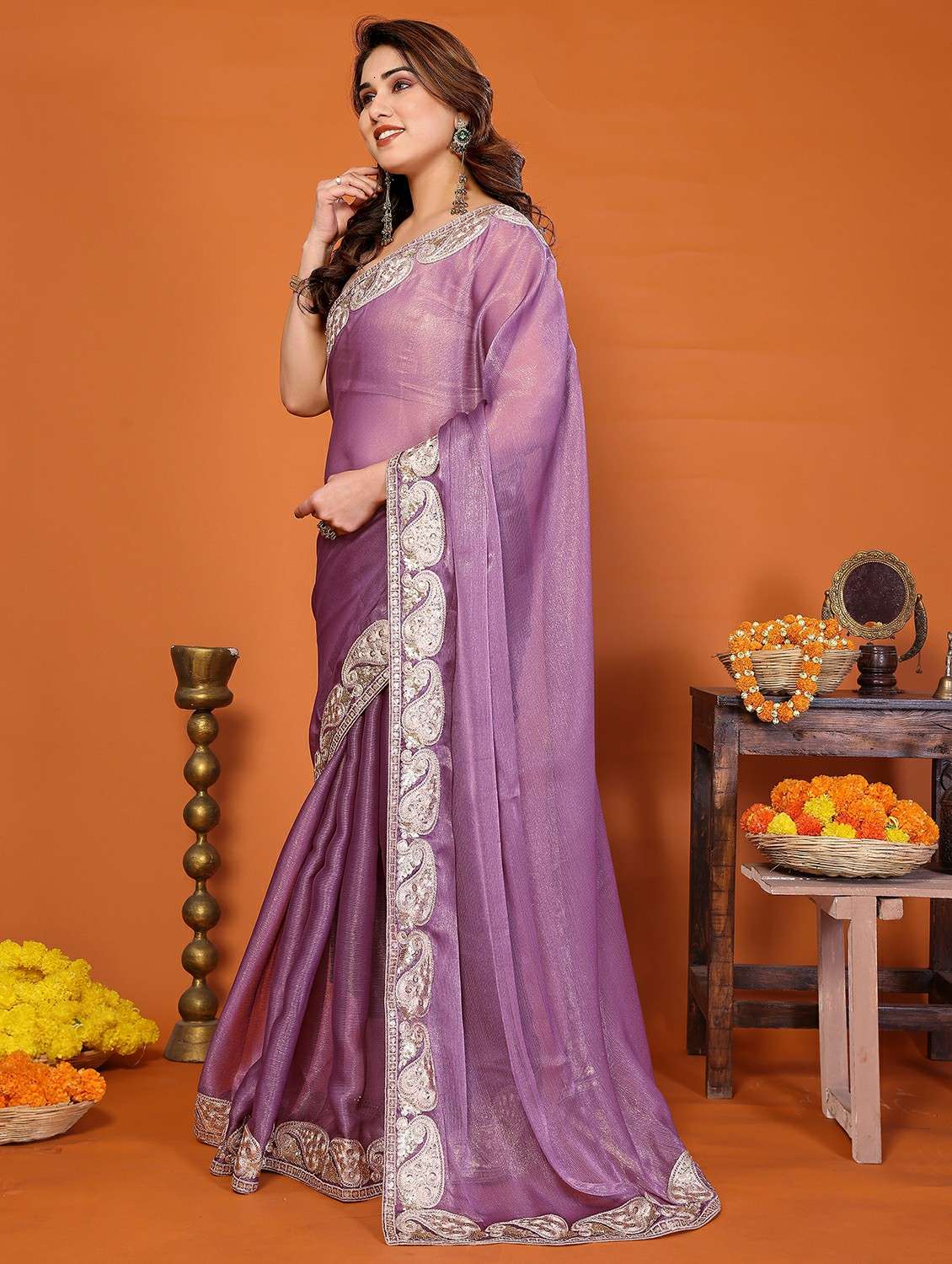 women solid with bordered saree with blouse - 22439674 -  Standard Image - 3