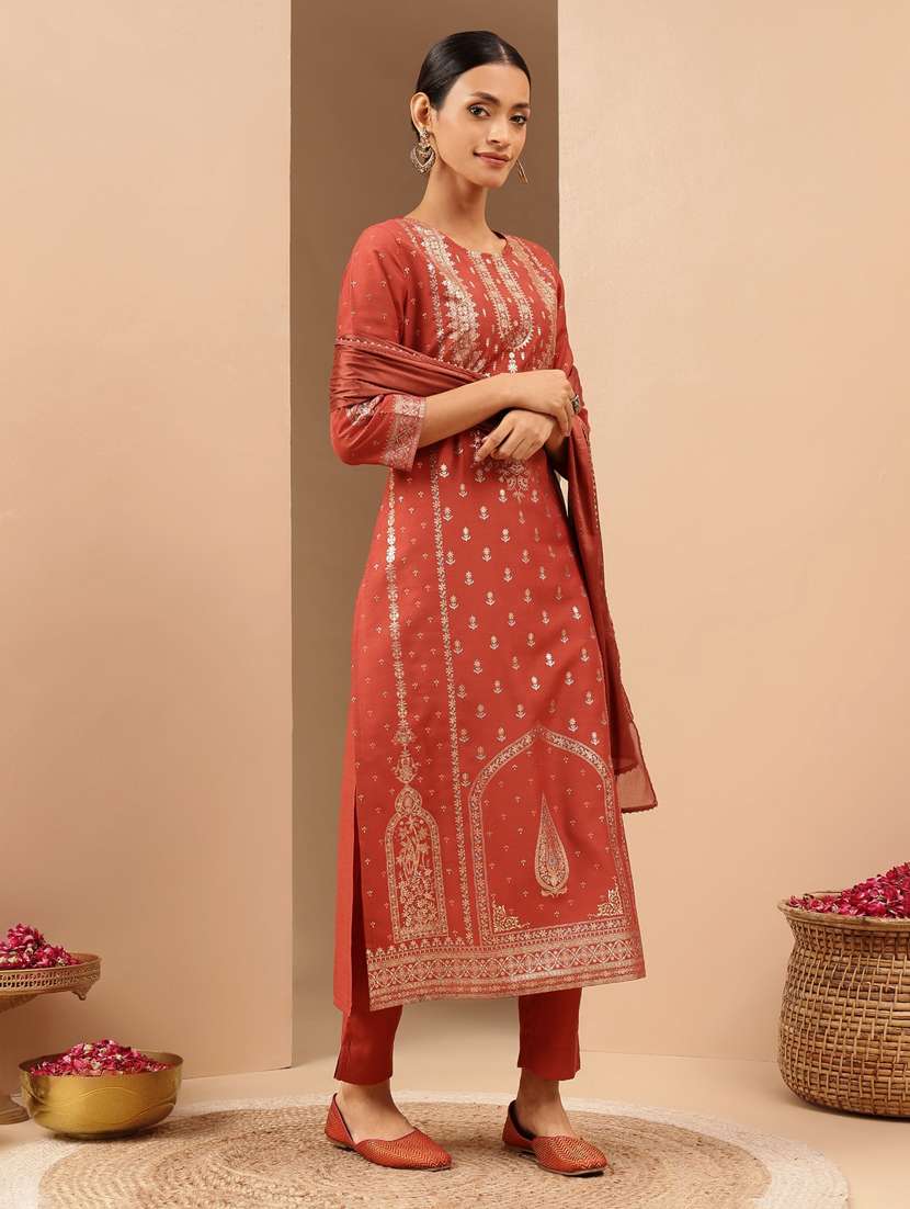 rust muslin kurta dupatta  set - 22439858 -  Standard Image - 3