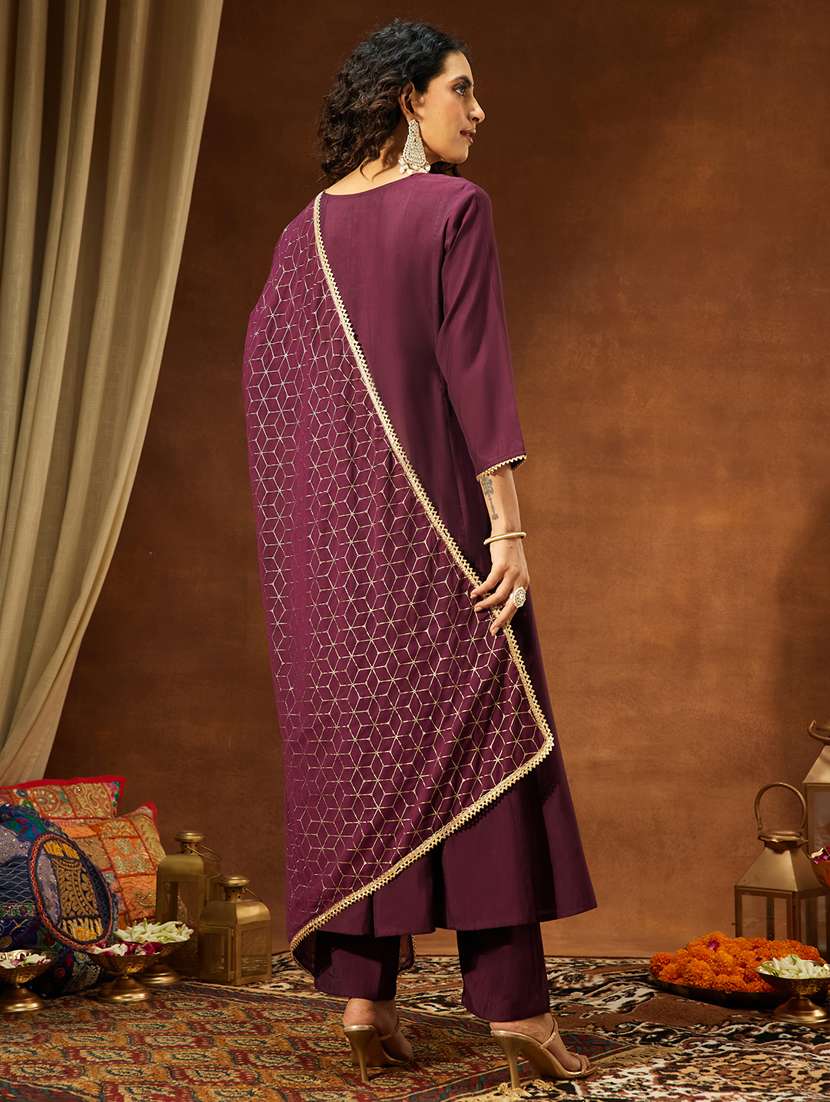 women purple kurta dupatta set - 22439863 -  Standard Image - 5
