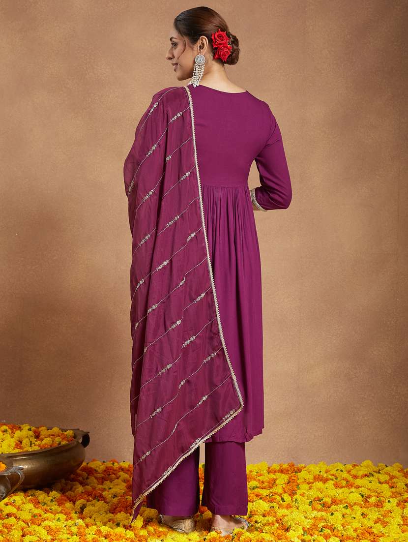 Women Purple Kurta Dupatta Set - 22439864 -  Standard Image - 5