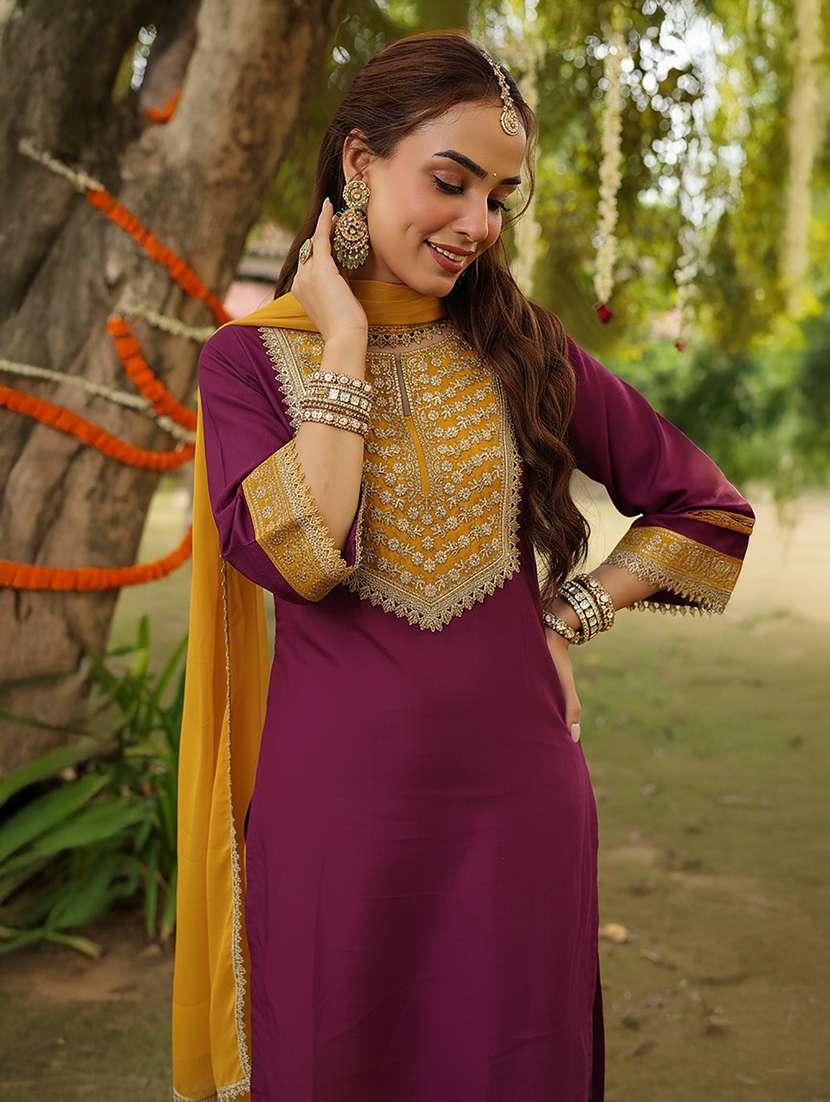 Women Purple Kurta Dupatta Set - 22439875 -  Standard Image - 5