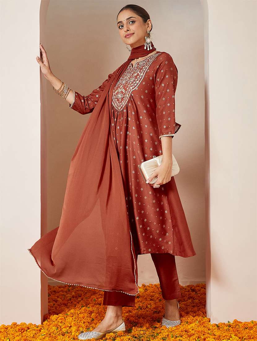 women rust kurta dupatta set