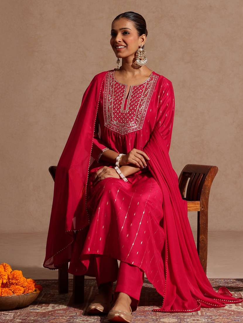 women pink kurta dupatta set - 22439882 -  Standard Image - 3