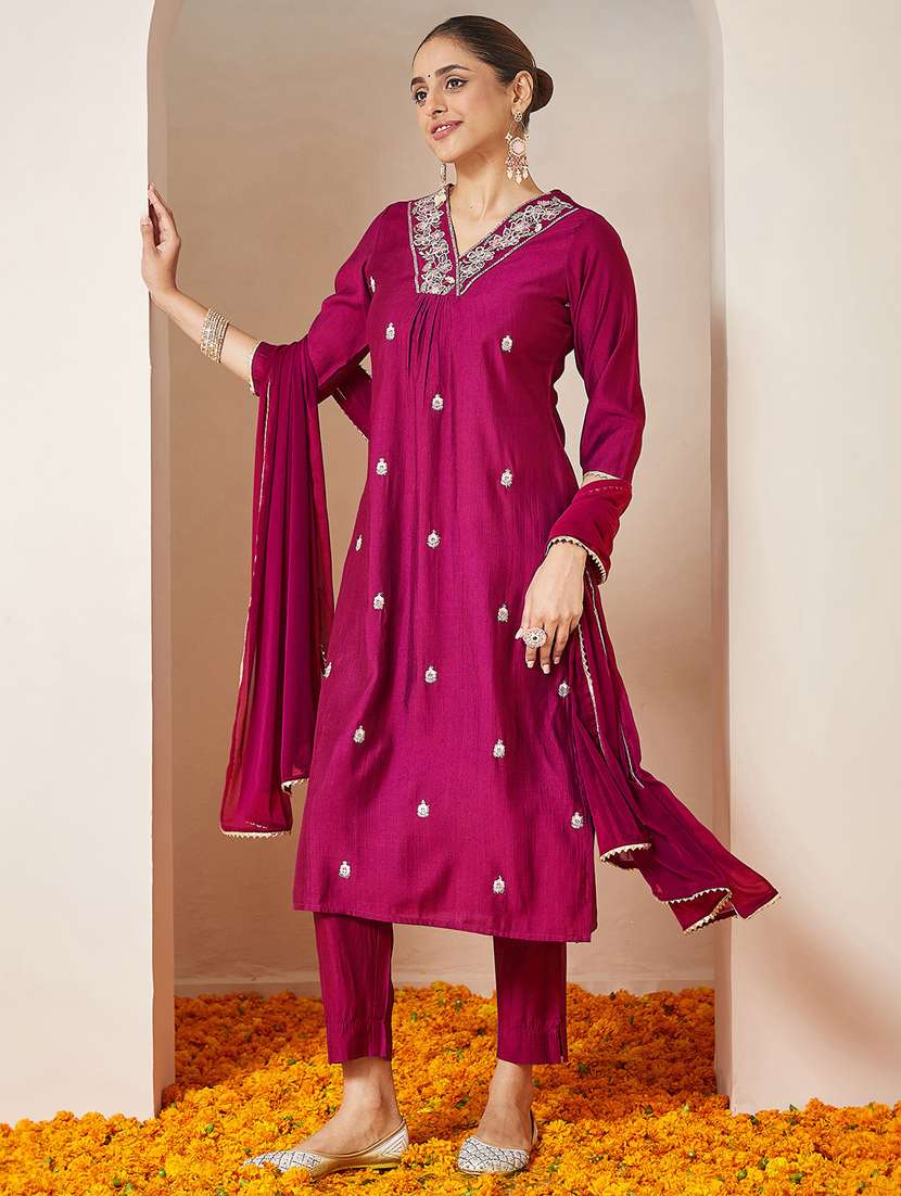 women pink kurta dupatta set - 22439889 -  Standard Image - 3