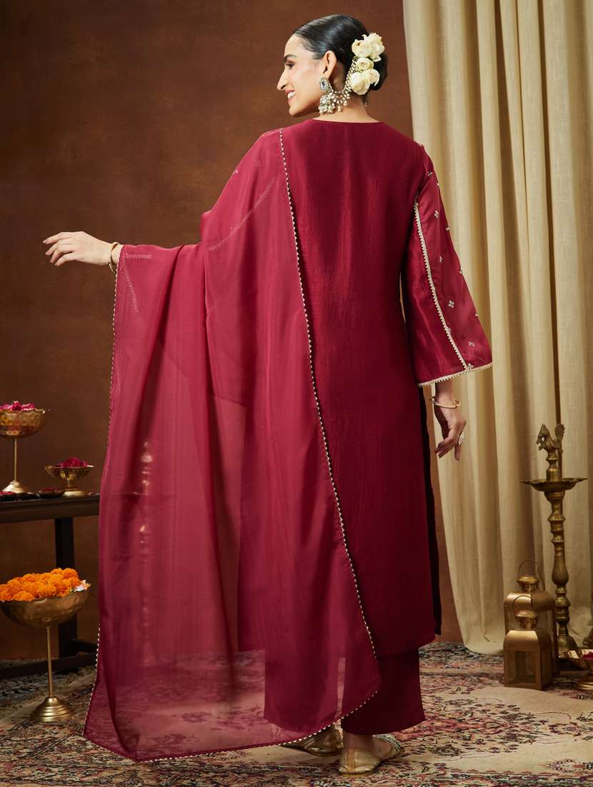 women maroon kurta dupatta set - 22439893 -  Standard Image - 5