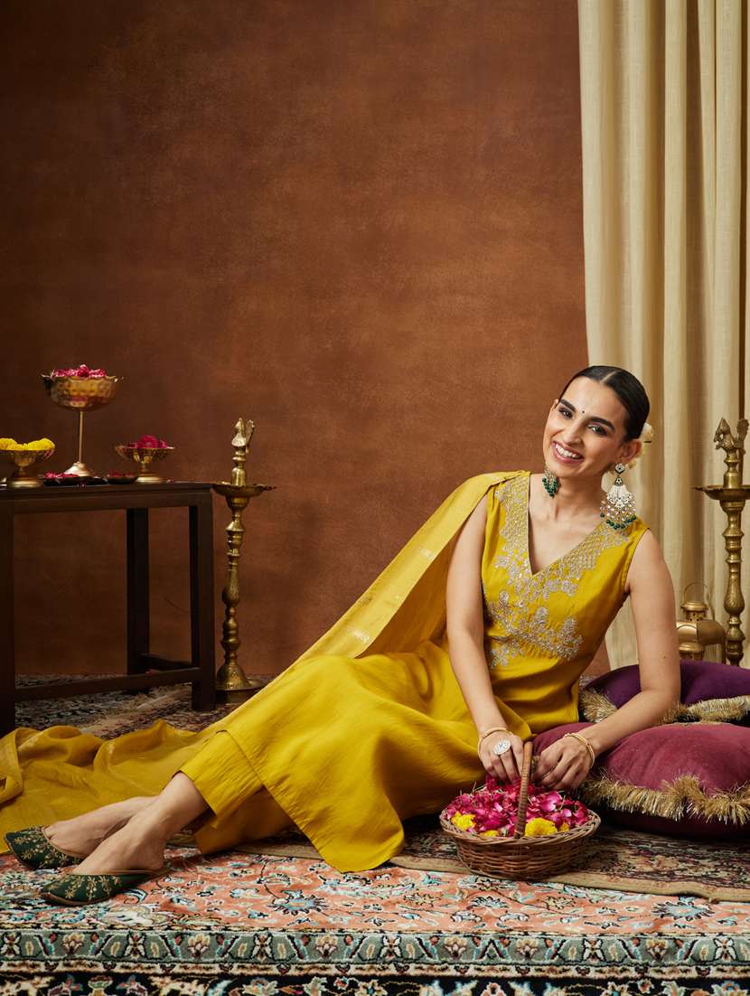 women mustard kurta dupatta set - 22439907 -  Standard Image - 5