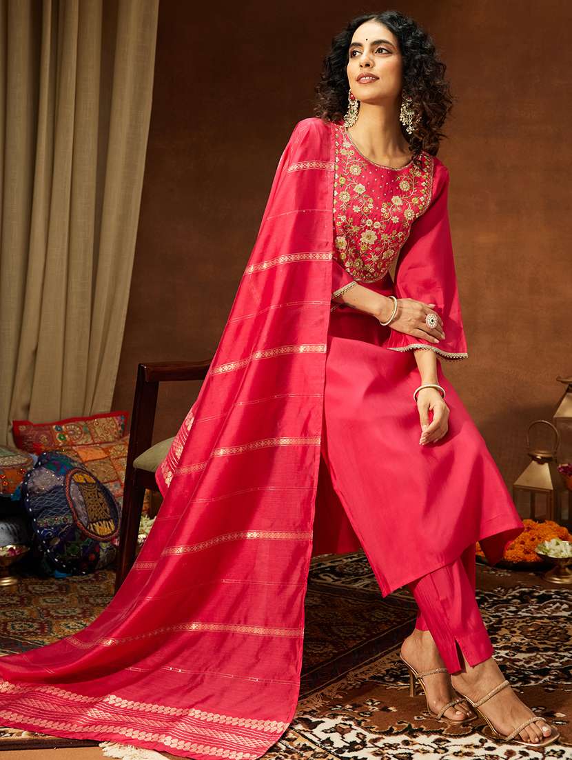 women pink kurta dupatta set - 22439909 -  Standard Image - 3