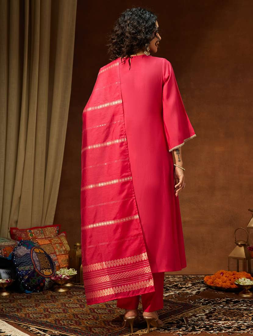 women pink kurta dupatta set - 22439909 -  Standard Image - 5