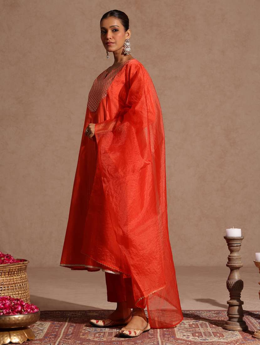 women orange kurta dupatta set - 22439919 -  Standard Image - 3