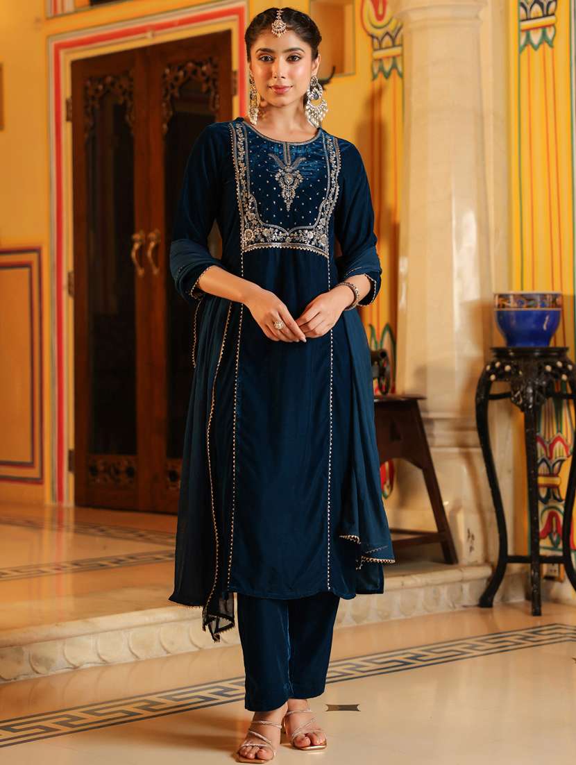 women teal kurta dupatta set
