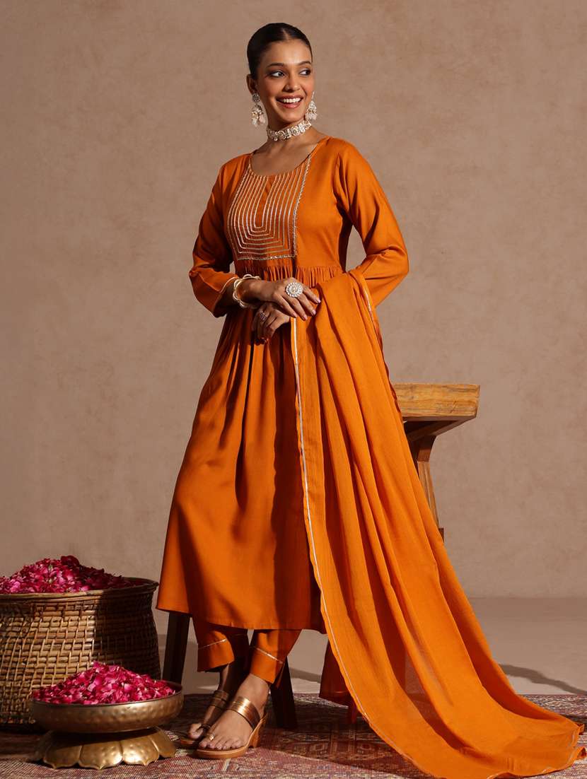 Women Mustard Kurta Dupatta Set - 22439921 -  Standard Image - 3