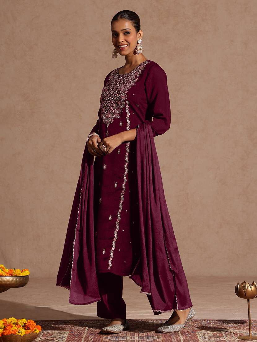women three quarter sleeve kurat and pant with dupatta set - 22439933 -  Standard Image - 3