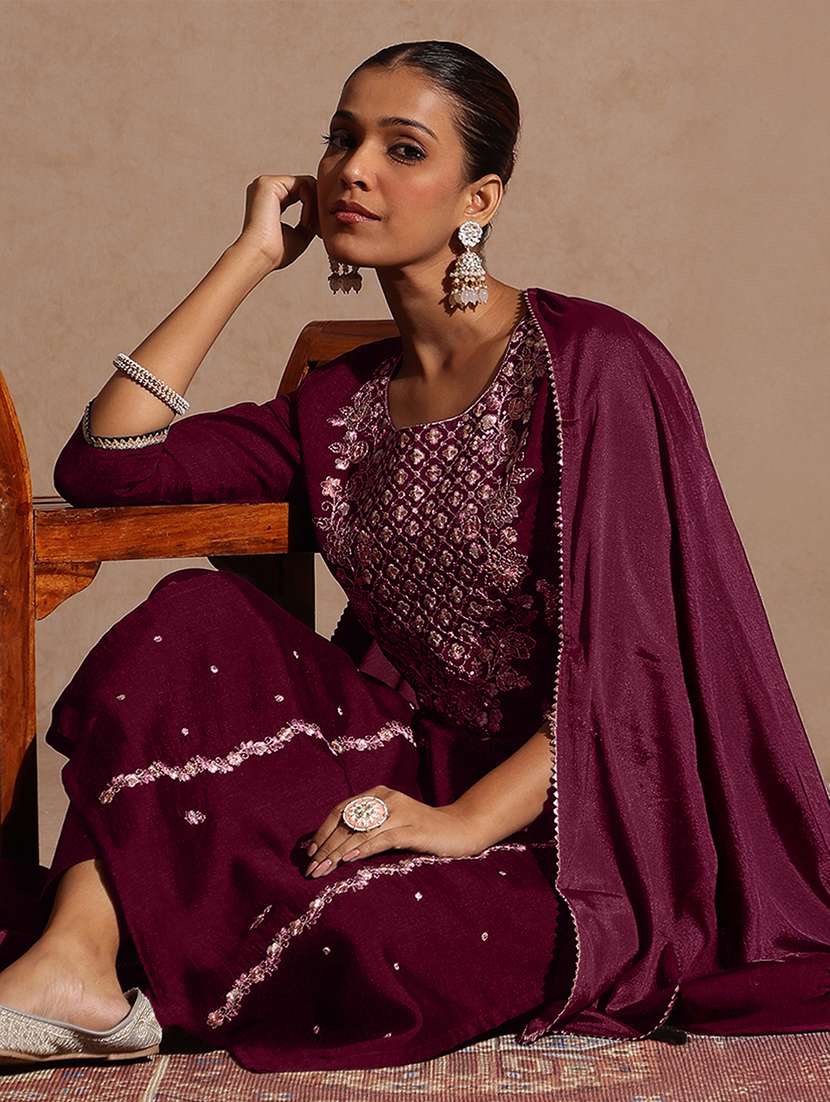 women three quarter sleeve kurat and pant with dupatta set - 22439933 -  Standard Image - 5