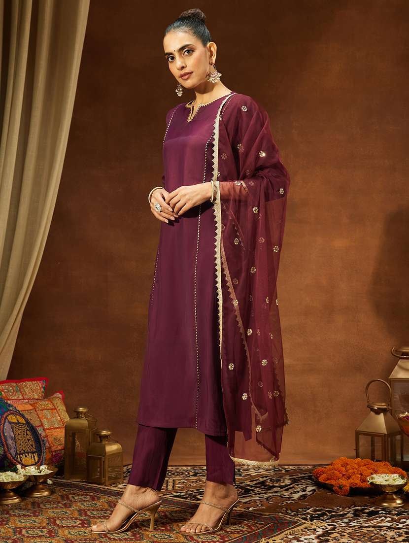 Women Three Quarter Sleeve Kurat And Pant With Dupatta Set - 22439937 -  Standard Image - 3