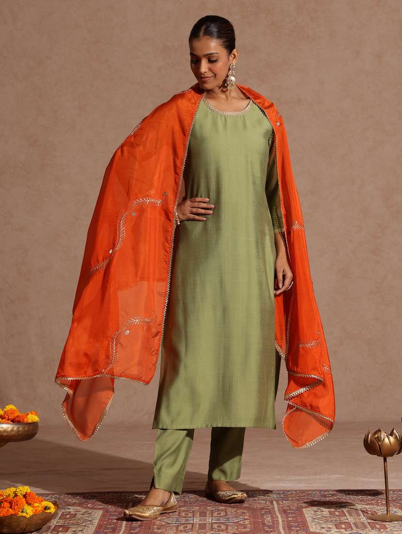 women green kurta dupatta set