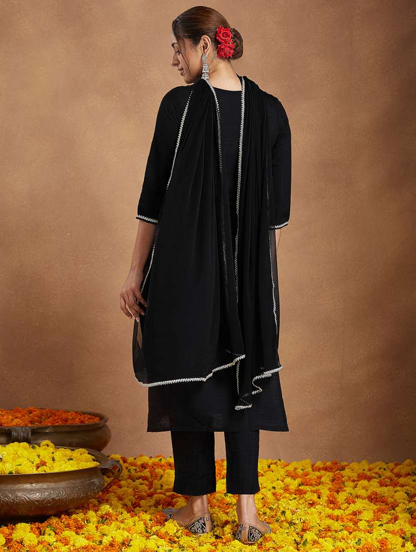 women black kurta dupatta set - 22439973 -  Standard Image - 5