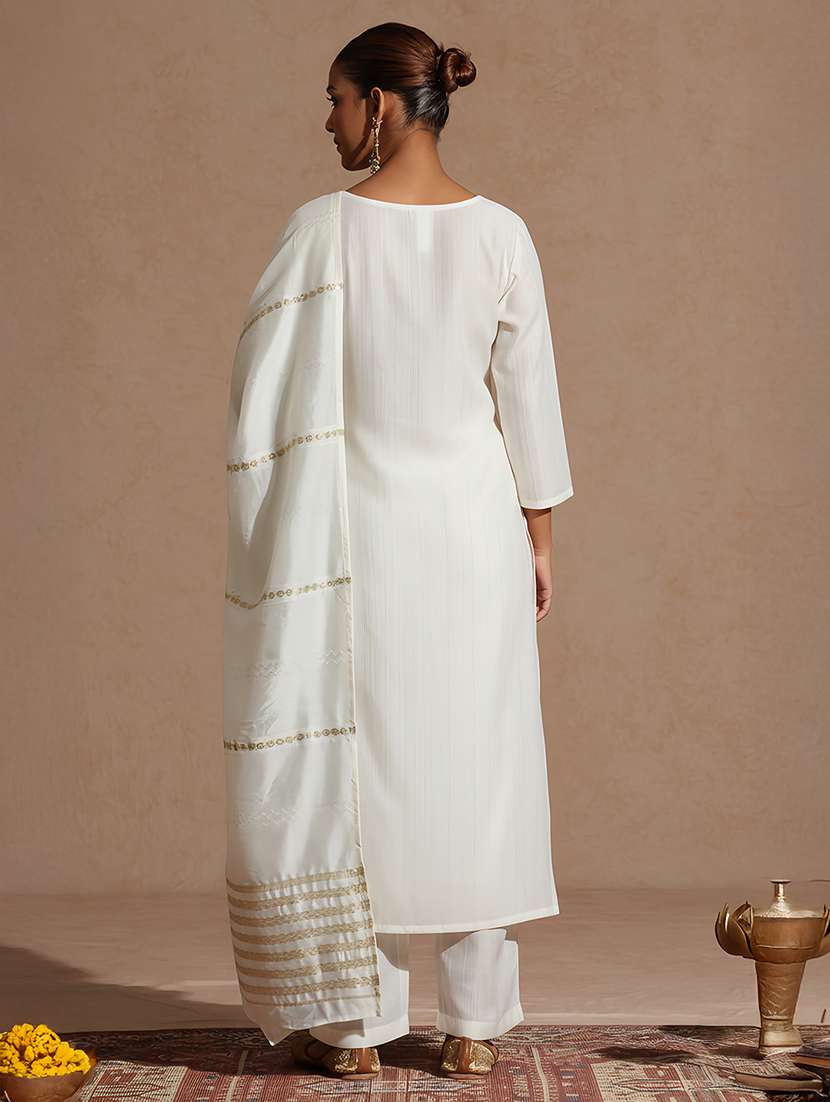 women off white kurta dupatta set - 22439978 -  Standard Image - 5