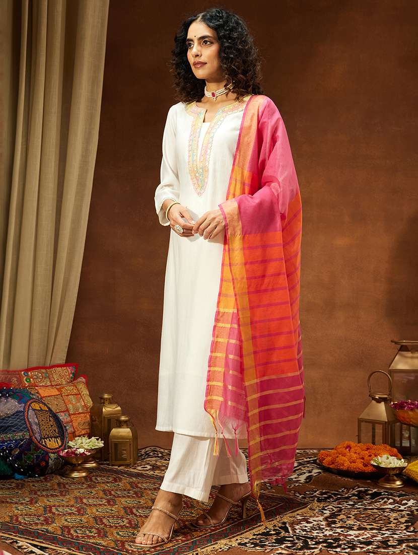 women off white kurta dupatta set - 22439981 -  Standard Image - 3