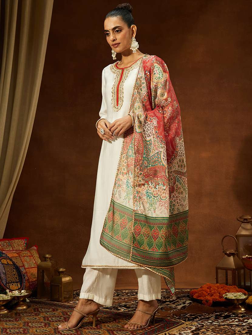women off white kurta dupatta set - 22439985 -  Standard Image - 3