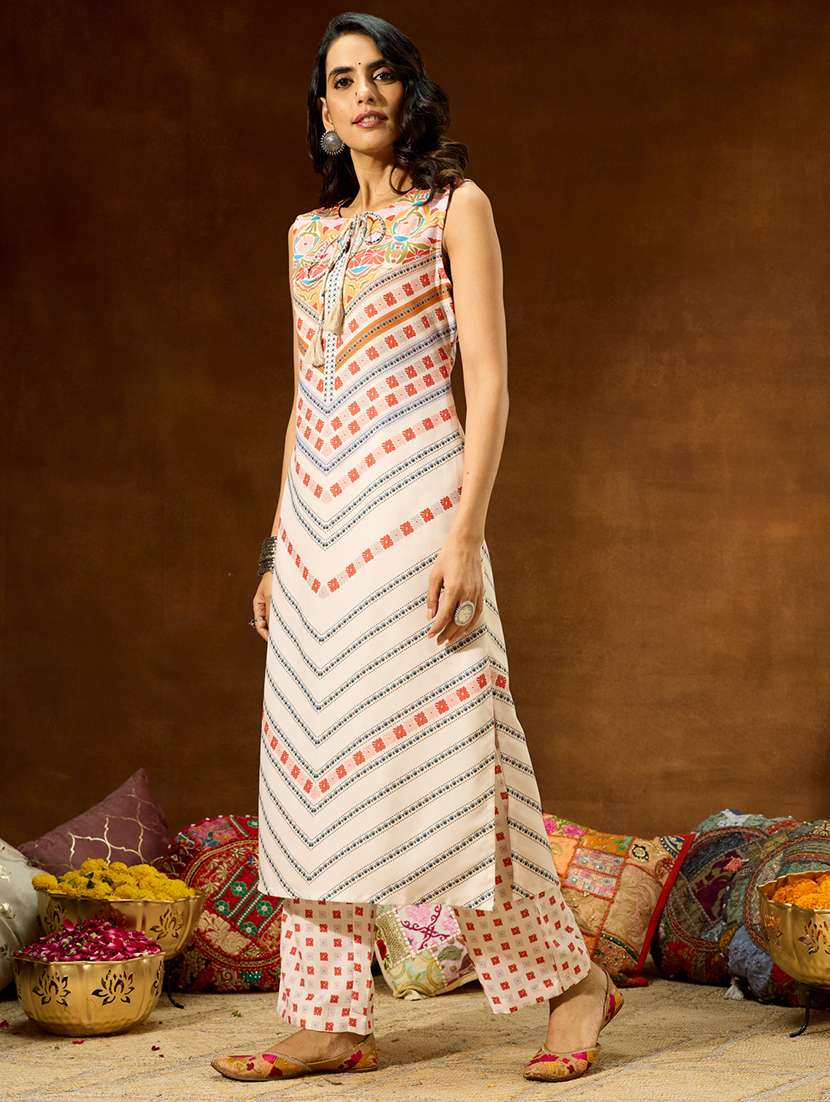 women cream co-ord set - 22440015 -  Standard Image - 3