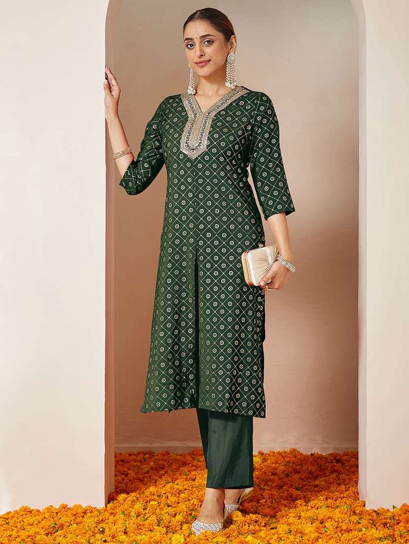women green kurta pant set - 22440035 -  Standard Image - 3