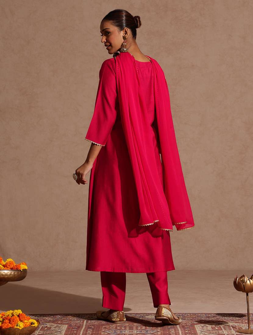women pink kurta dupatta set - 22440047 -  Standard Image - 5
