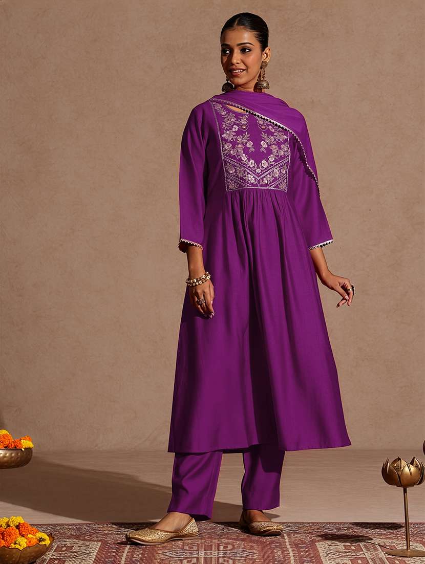 women purple kurta dupatta set