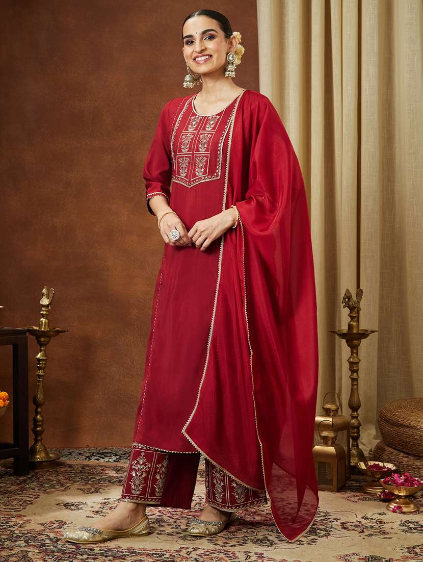 women maroon kurta dupatta set - 22440049 -  Standard Image - 3