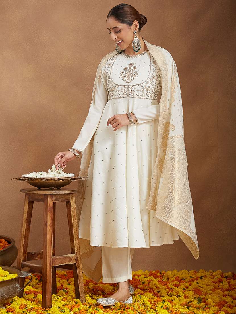 women off white kurta pant set