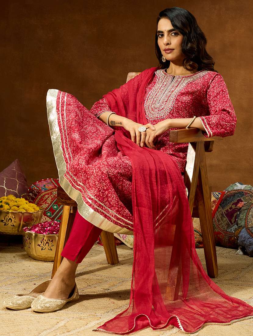 women maroon kurta dupatta set - 22440063 -  Standard Image - 3