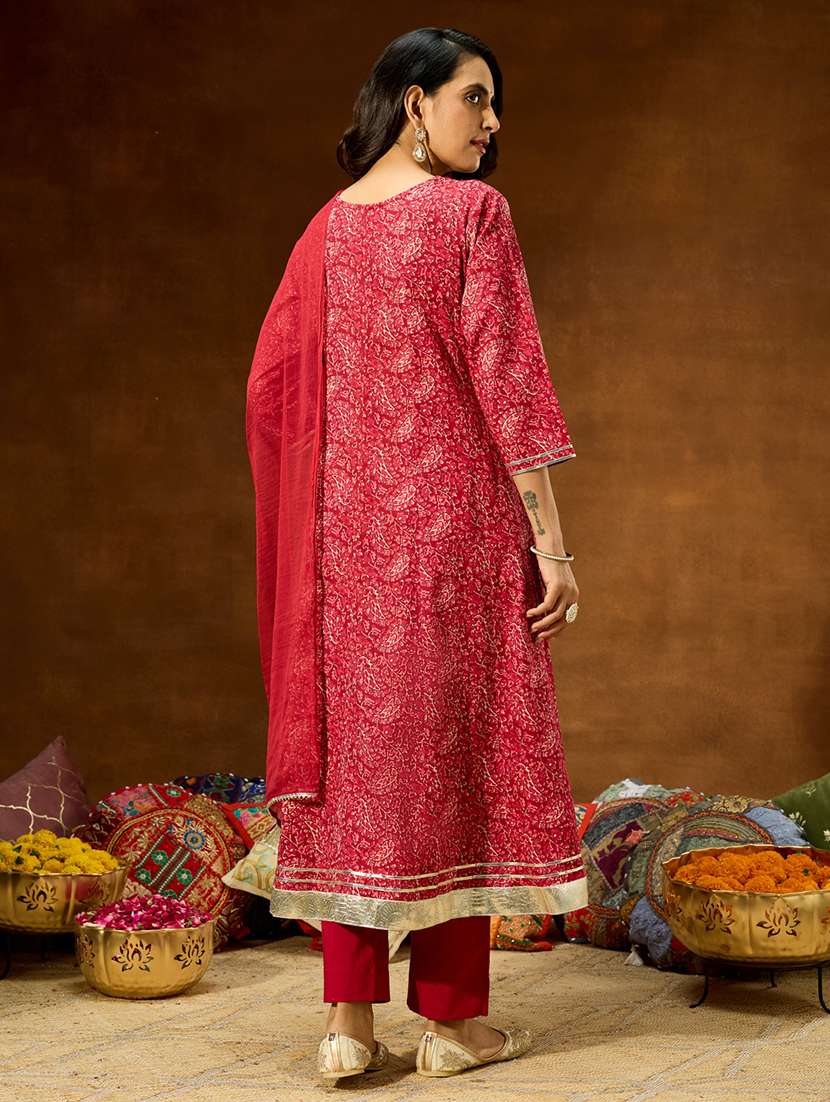 women maroon kurta dupatta set - 22440063 -  Standard Image - 5