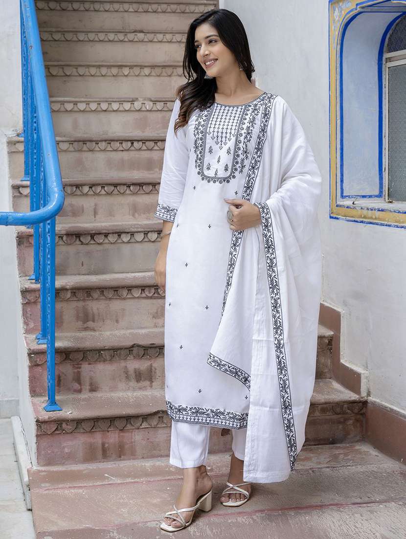 women solid with work three quarter sleeve kurta pant with dupatta set