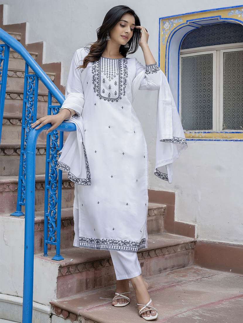 Women Solid With Work Three Quarter Sleeve Kurta Pant With Dupatta Set - 22440146 -  Standard Image - 3