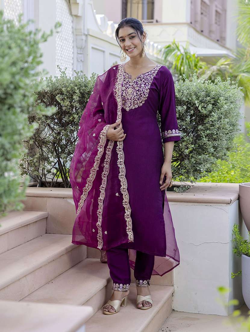 women self design purple kurta dupatta set