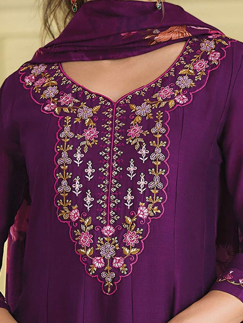 women self design purple kurta dupatta set - 22440209 -  Standard Image - 3