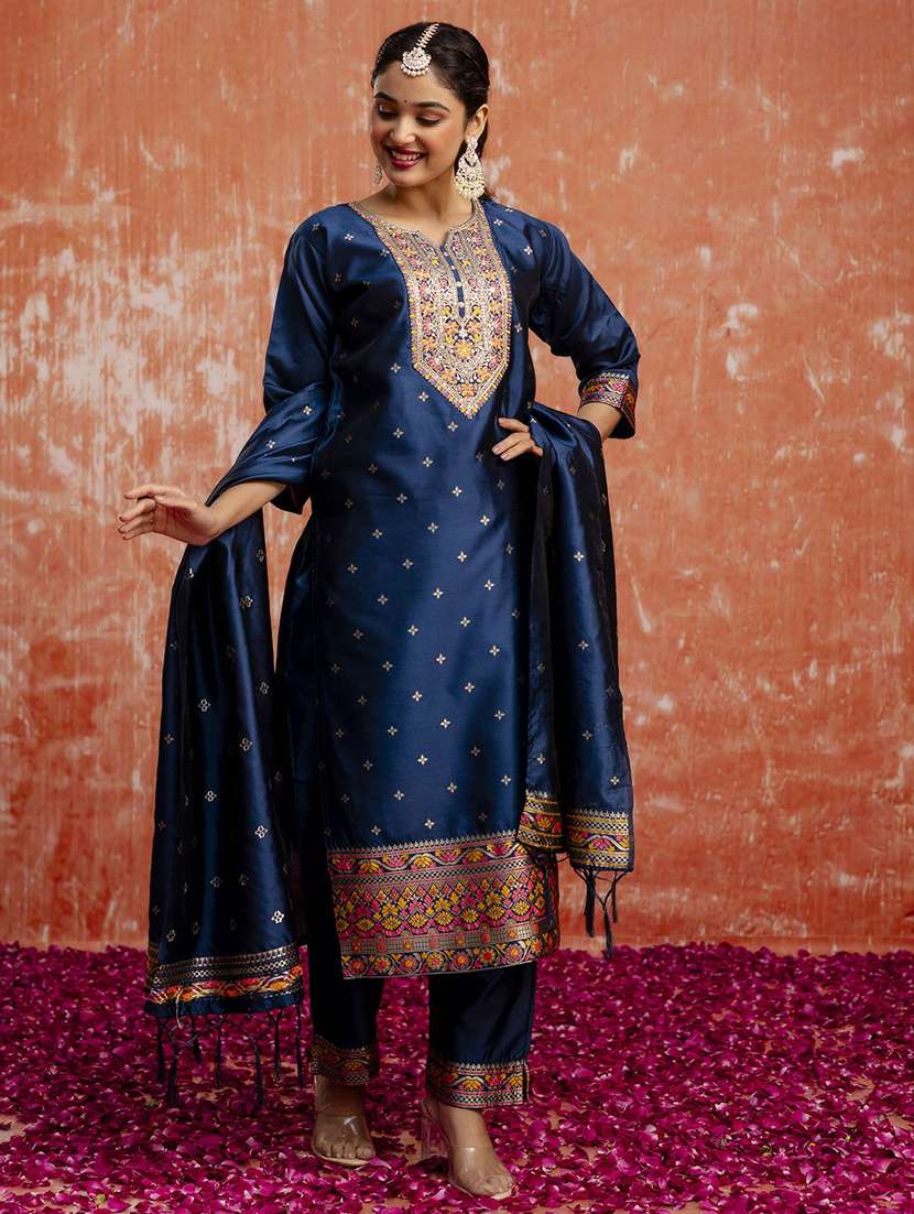 women self design blue kurta dupatta set