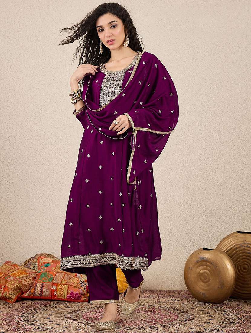women purple kurta dupatta set