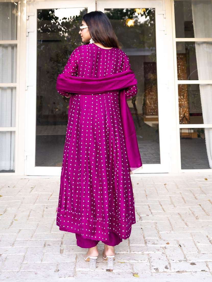 women purple kurta dupatta set - 22440337 -  Standard Image - 3
