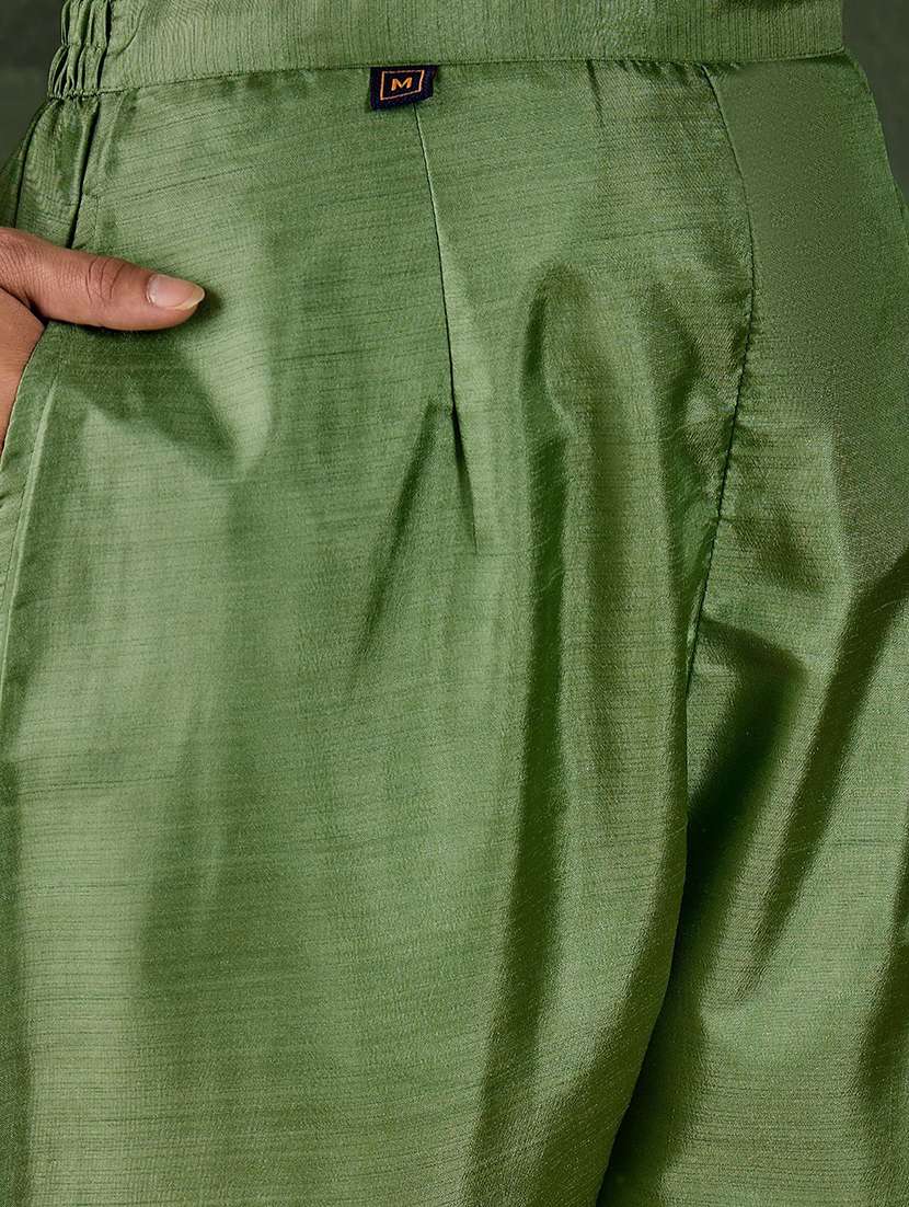 women self design green kurta dupatta set - 22440347 -  Standard Image - 3