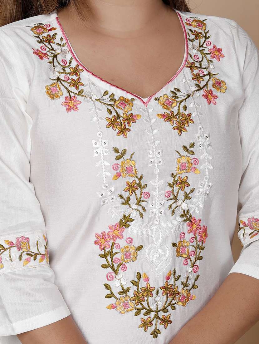 women embroidered three quarter sleeve kurta pant with dupatta set - 22440352 -  Standard Image - 3