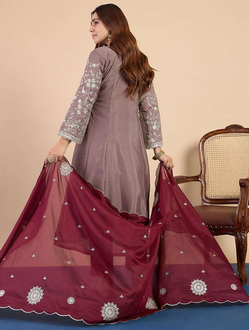 women grey kurta dupatta set - 22440427 -  Standard Image - 3