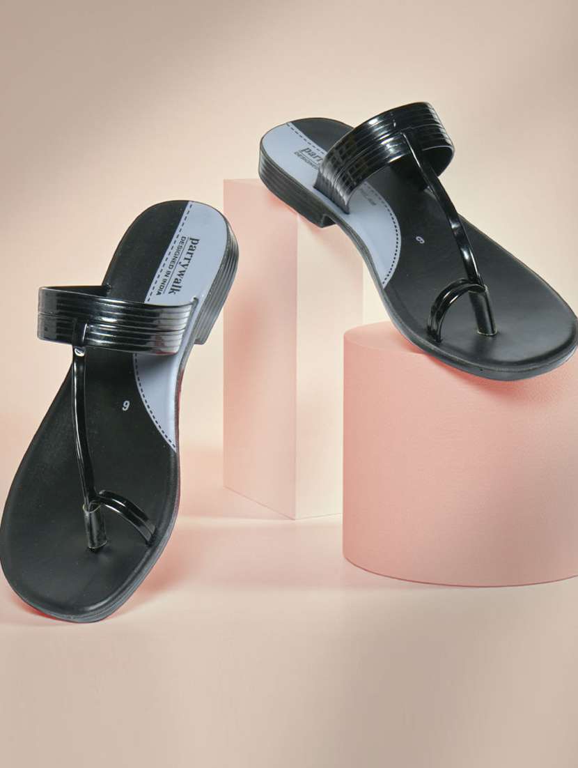 women solid slip on flat sandals