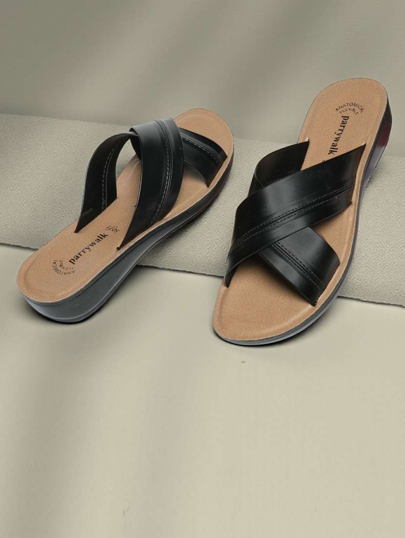 women solid slip on flat sandals