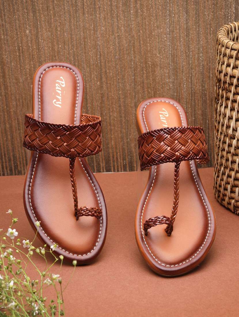 women solid slip on flat sandals