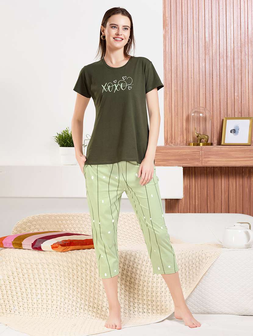 women olive printed  cotton capri set nightwear set