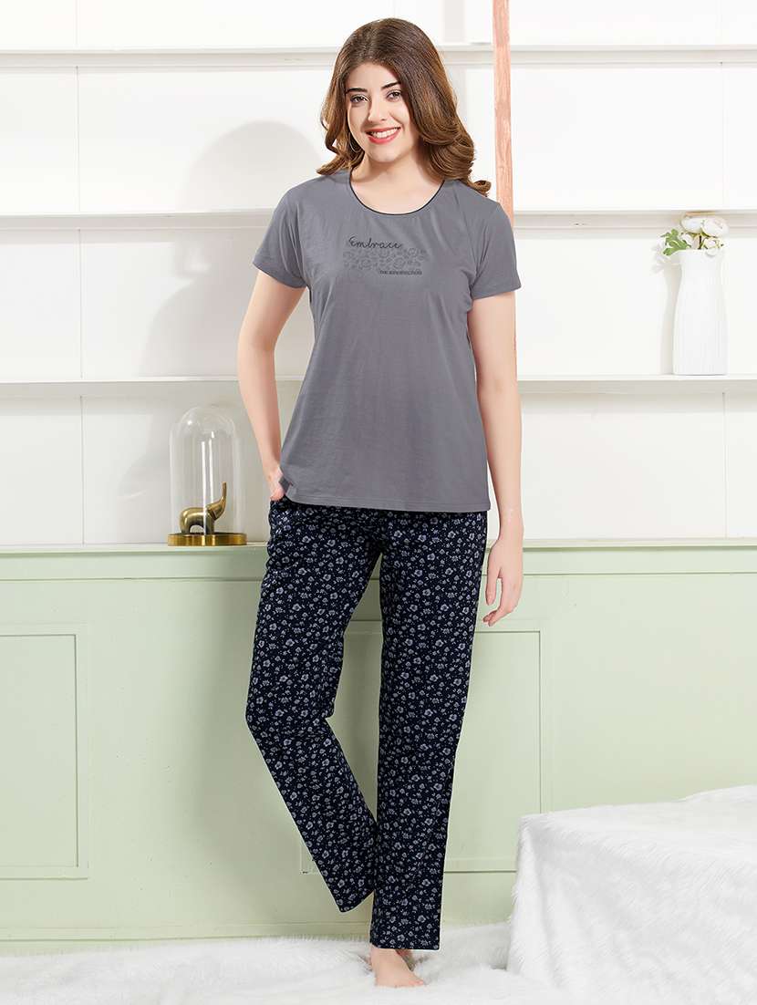 women grey printed  cotton pyjama set nightwear set