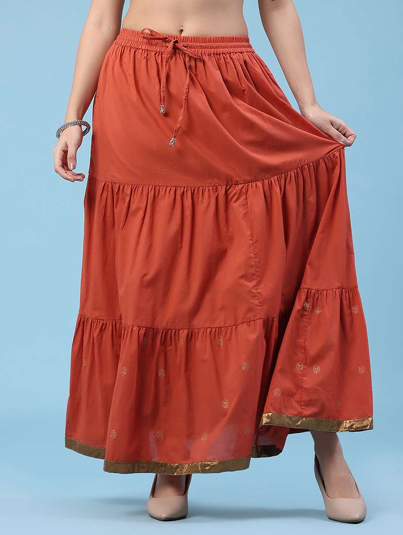 women printed mid rise flared skirt 