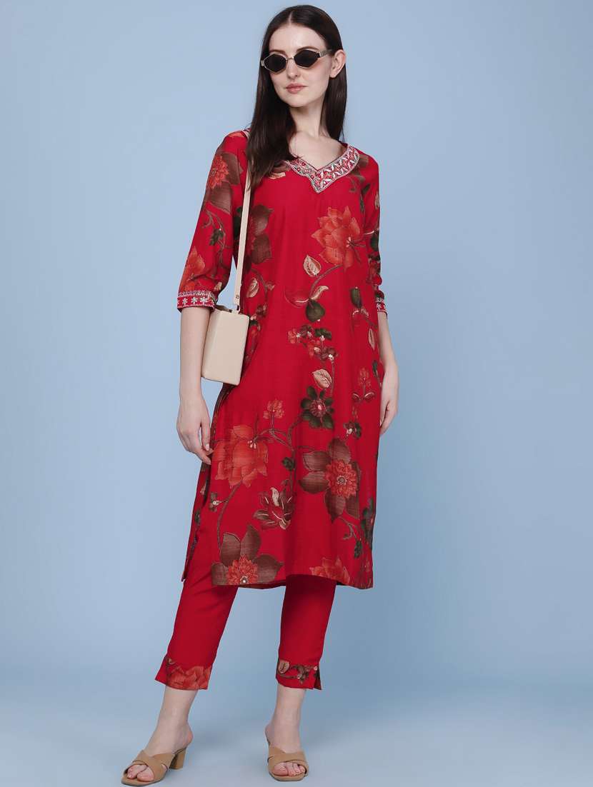 women printed three quarter sleeve kurta pant set