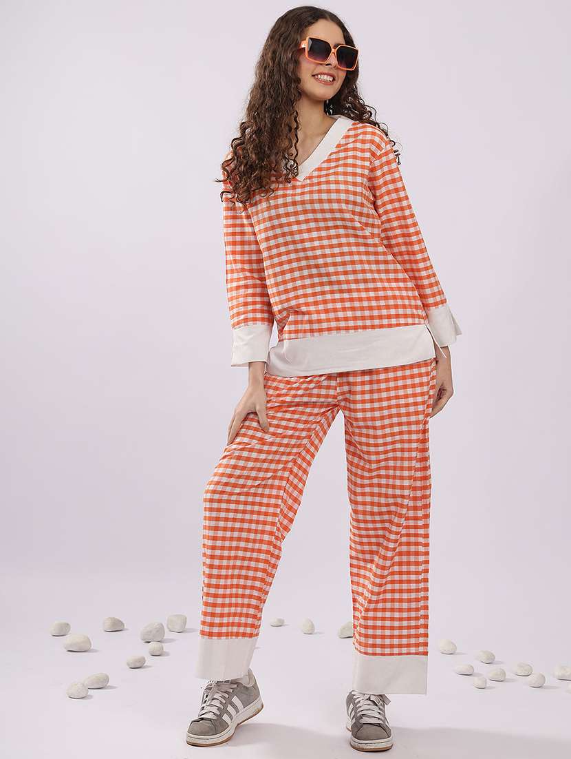 women checkered nightwear pyjama set