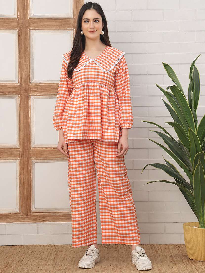 women checkered nightwear pyjama set